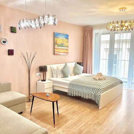 Mm D Home Apartment Boedapest Buitenkant foto