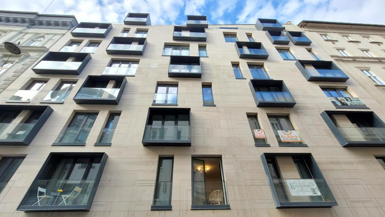 Mm D Home Apartment Boedapest Buitenkant foto