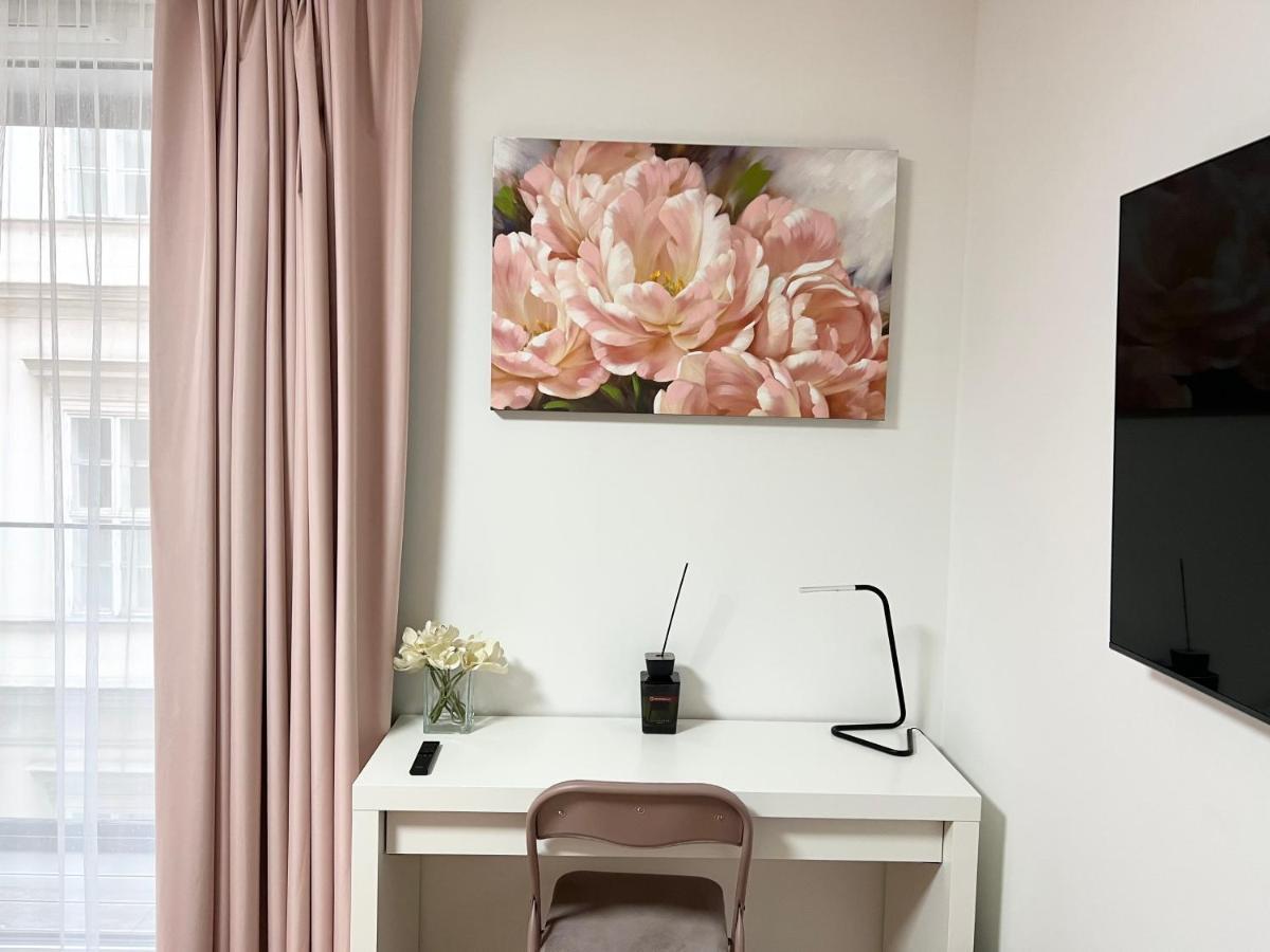 Mm D Home Apartment Boedapest Buitenkant foto