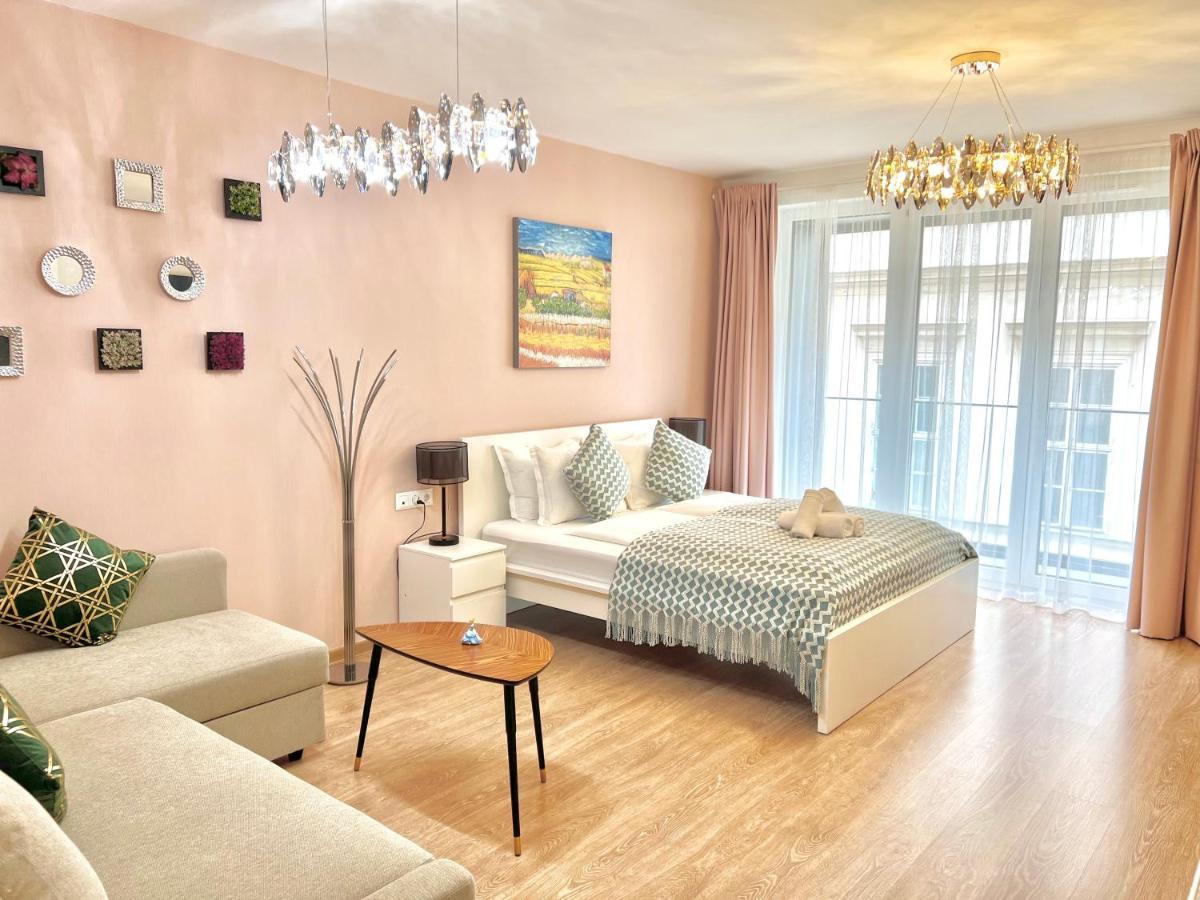 Mm D Home Apartment Boedapest Buitenkant foto
