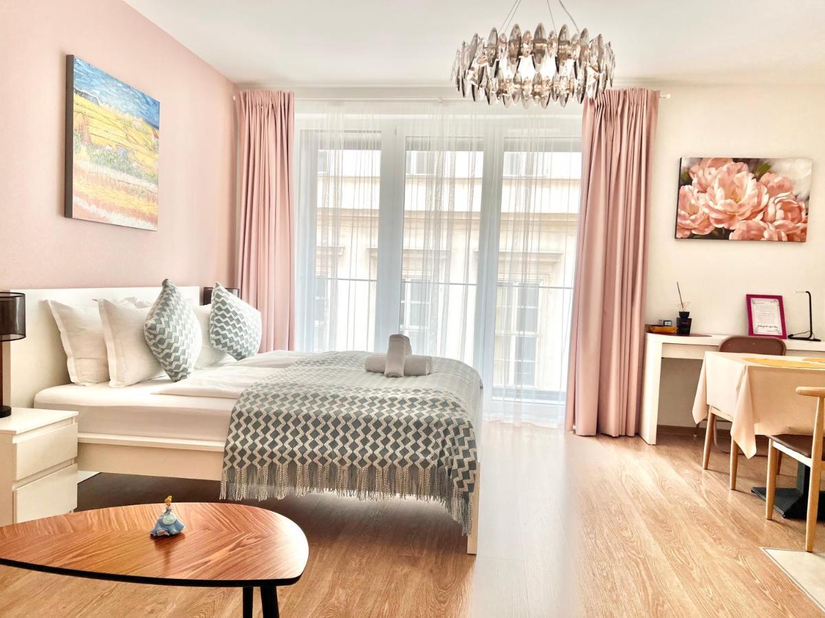 Mm D Home Apartment Boedapest Buitenkant foto