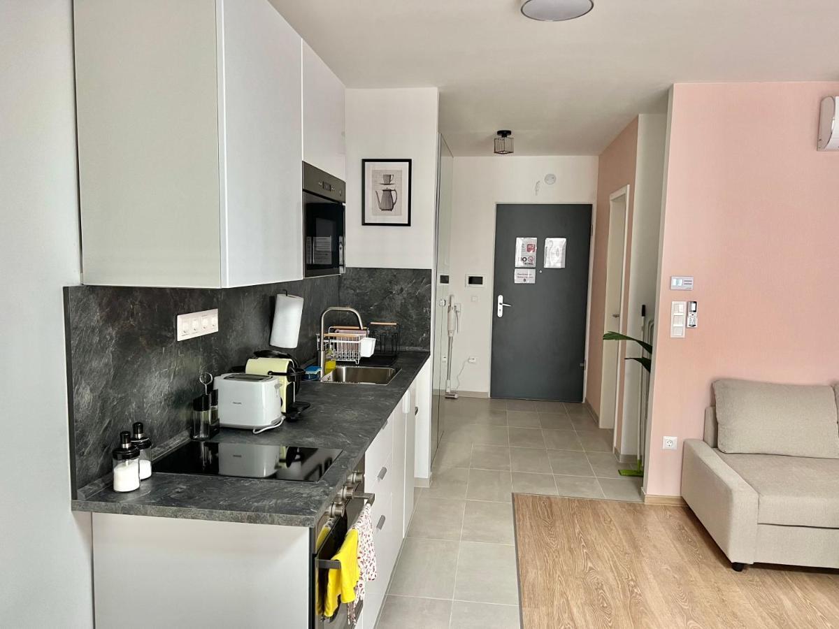 Mm D Home Apartment Boedapest Buitenkant foto